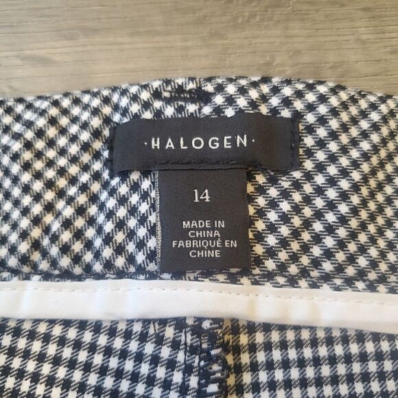 Womens Dress Shorts 14  - Picture 3 of 3